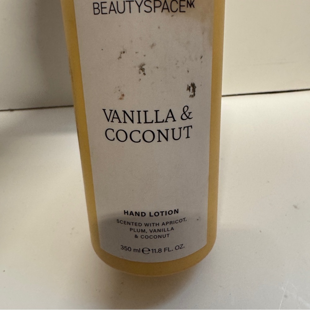 Beauty Space Vanilla Coocnut Hand Lotion 11.8 OZ - Picture 2 of 3